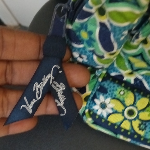 Vera Bradley Small Navy/Green floral satchel - Picture 4 of 7